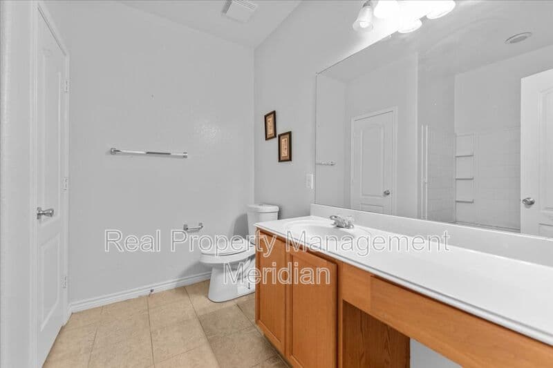 Fort Worth House: 6309 Maritime St