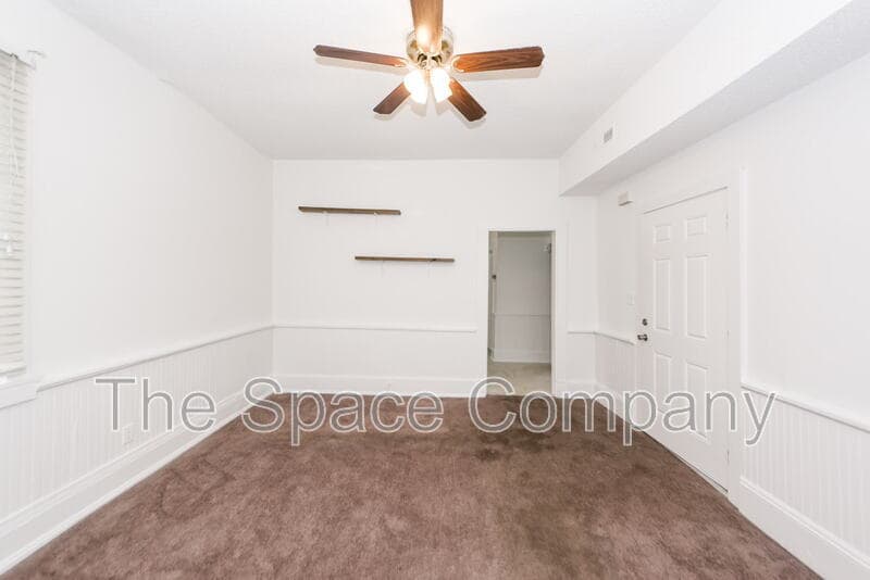 CHARLESTON Townhome: 215 FISHBURNE STREET