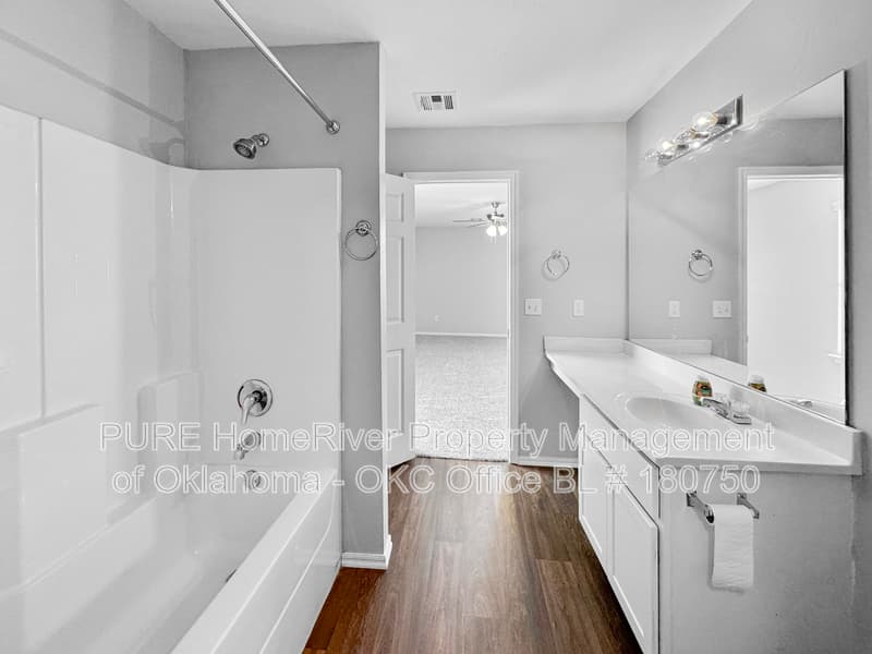 Oklahoma City House: 3517 SE 94th St