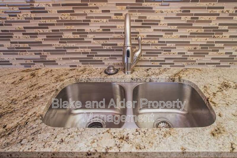 Portland House: 4330 SW Council Crest Dr