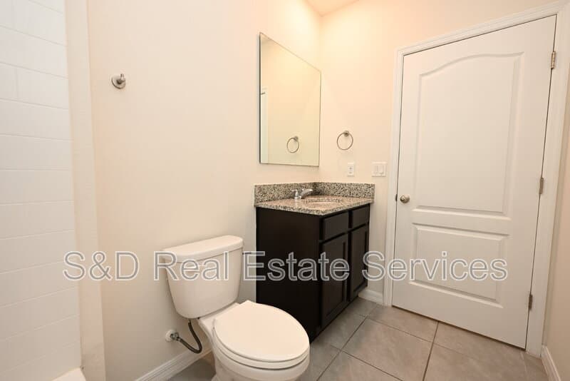 Lakeland House: 2548 Ryland Falls Drive