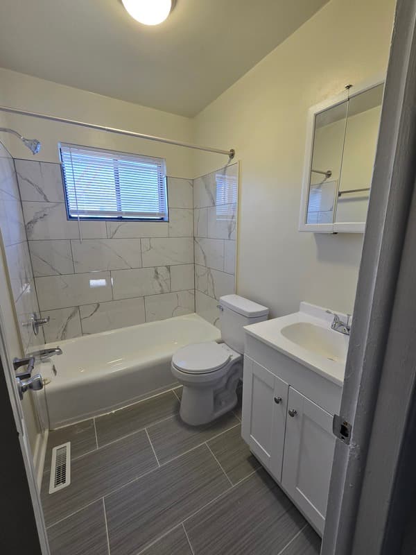 North Chesterfield Townhome: 5211 Collindale Rd
