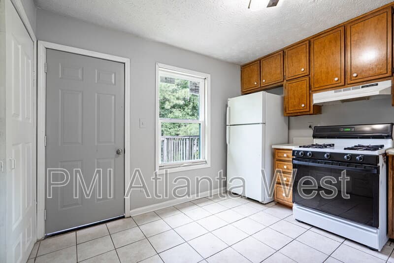 Atlanta Condo: 5793 Williamsburg Trce