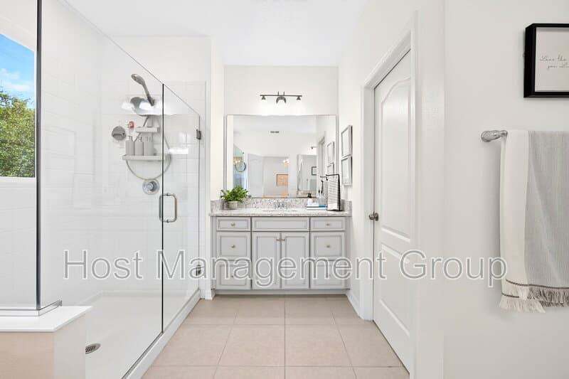 Orlando House: 8205 Bayliss Ct