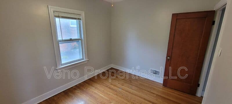Albany House: 186 Winthrop Ave.