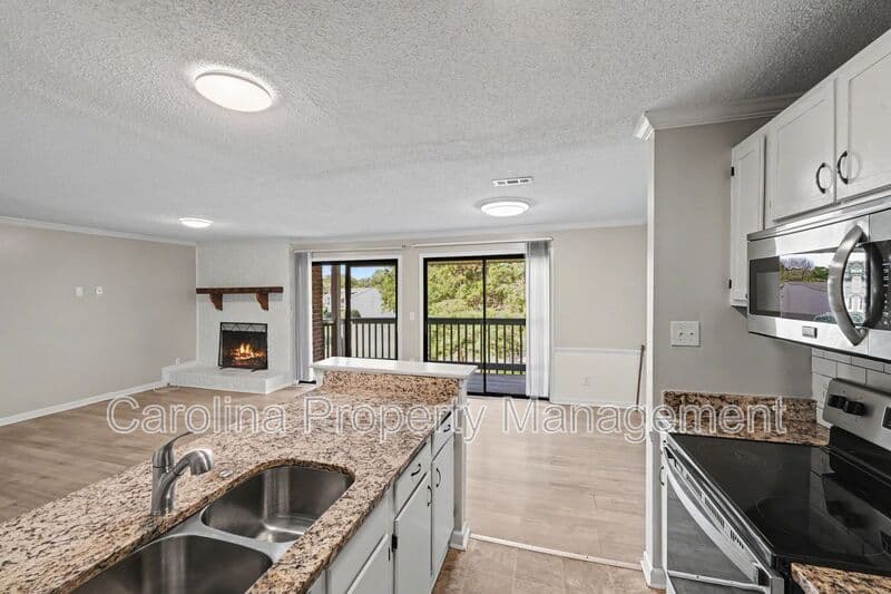 Charlotte House: 10971 Harrowfield Rd