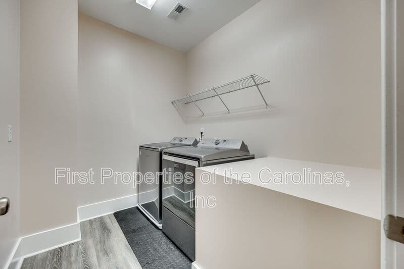 Rock Hill House: 799 Herrons Ferry Rd.