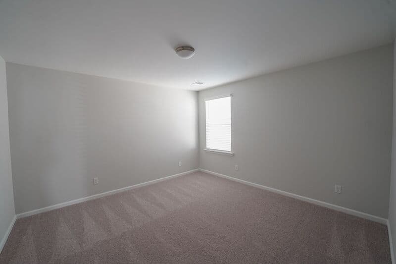 Savannah House: 257 Brookline Dr