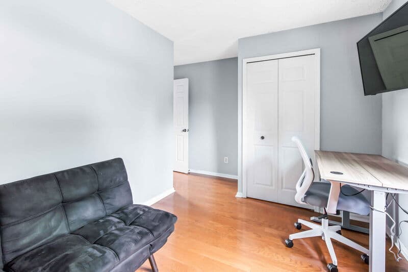 Littiz House: 24 Knollwood Drive