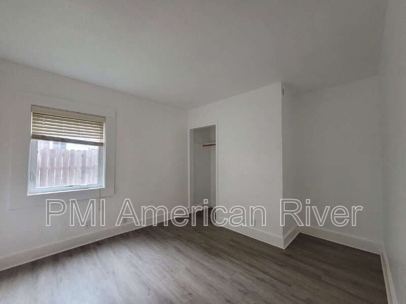 Sacramento House: 3116 40th St