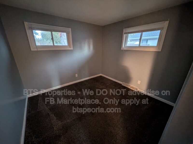 Peoria House: 2624 N Renwood Ave