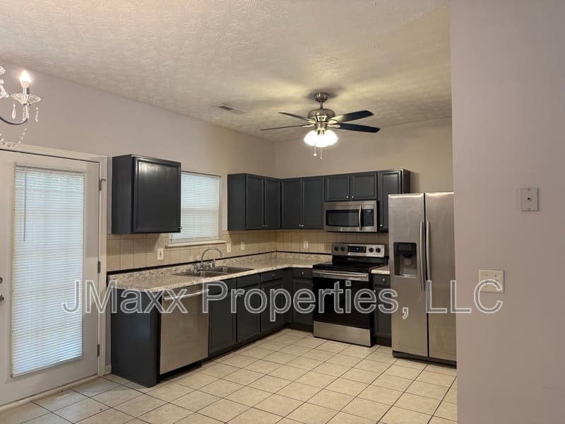 Riverdale Townhome: 1704 Camden Forrest Trail