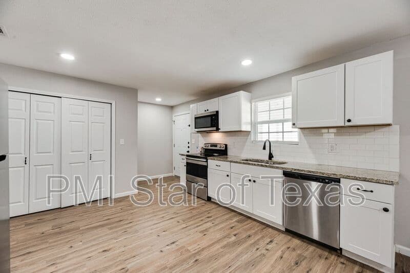 Dallas Condo: 4702 Collins Ave