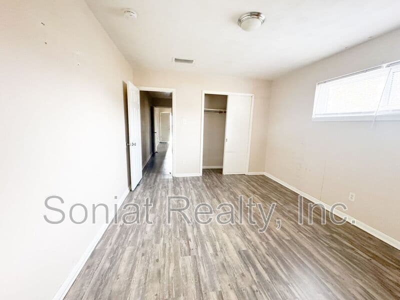 New Orleans Condo: 423 S. Murat