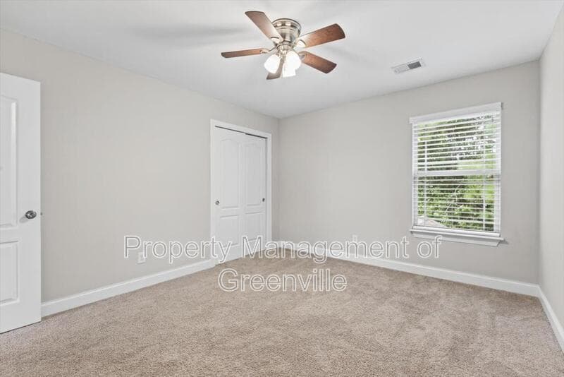 Simpsonville House: 10 Windsor Creek Ct