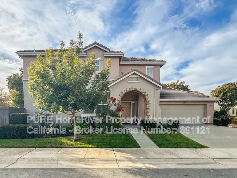 Sacramento House: 4900 Trouville Ln
