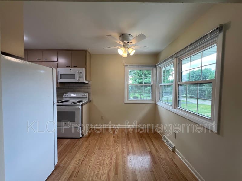 Clive House: 1691 NW 85th St - Apt 2