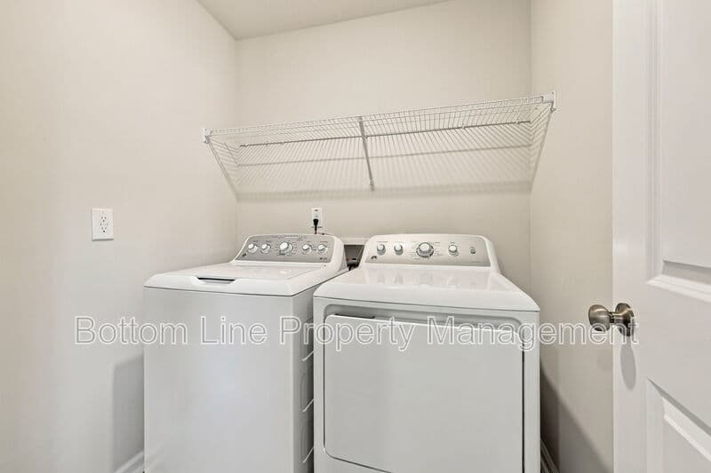 Durham Townhome: 5811 Woodlawn Dr