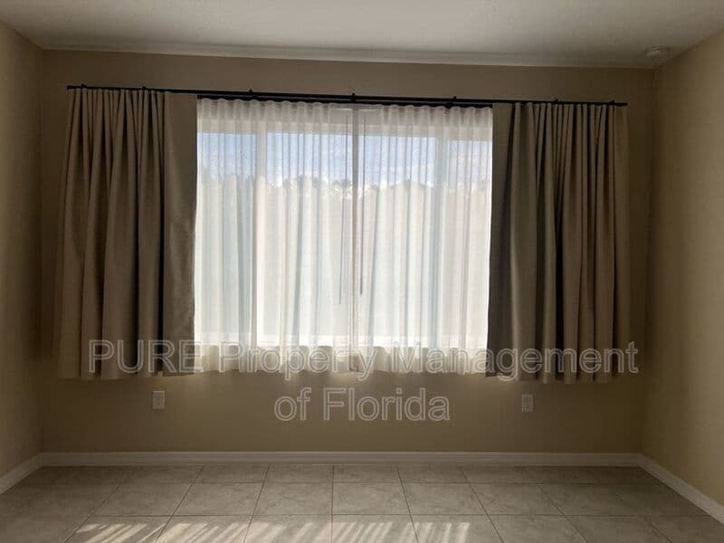 Ocala House: 10376 SW 99th Street