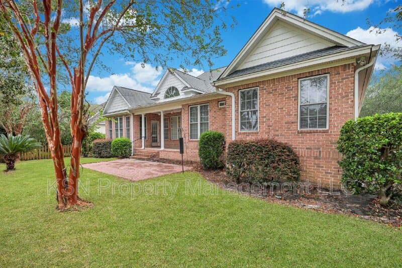 Savannah House: 5 Southernwood Place
