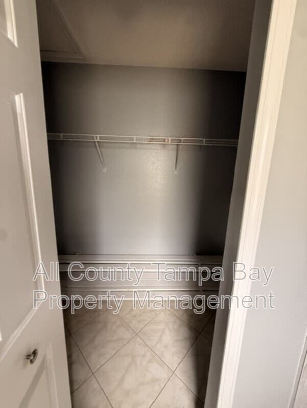 Riverview House: 11747 Lynmoor Dr