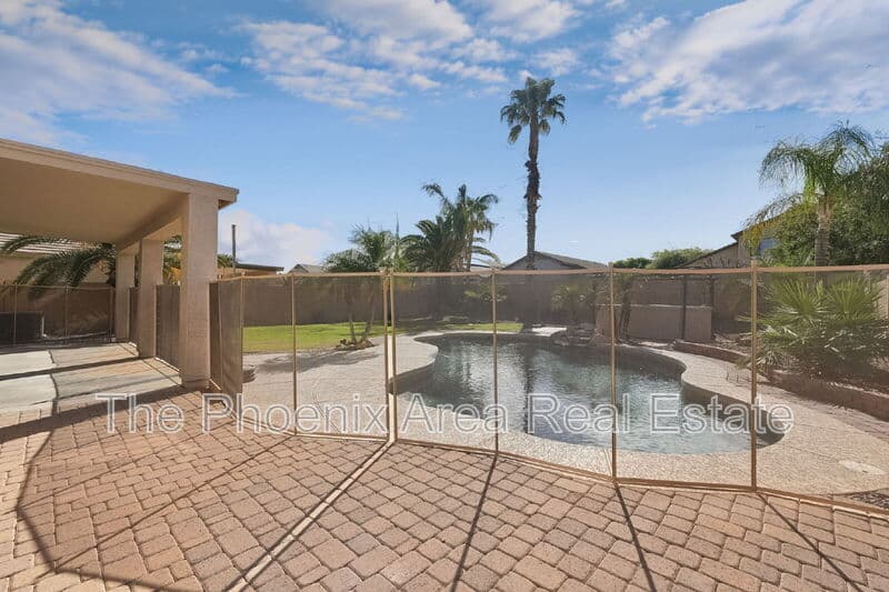 San Tan Valley House: 2669 W Quick Draw Way