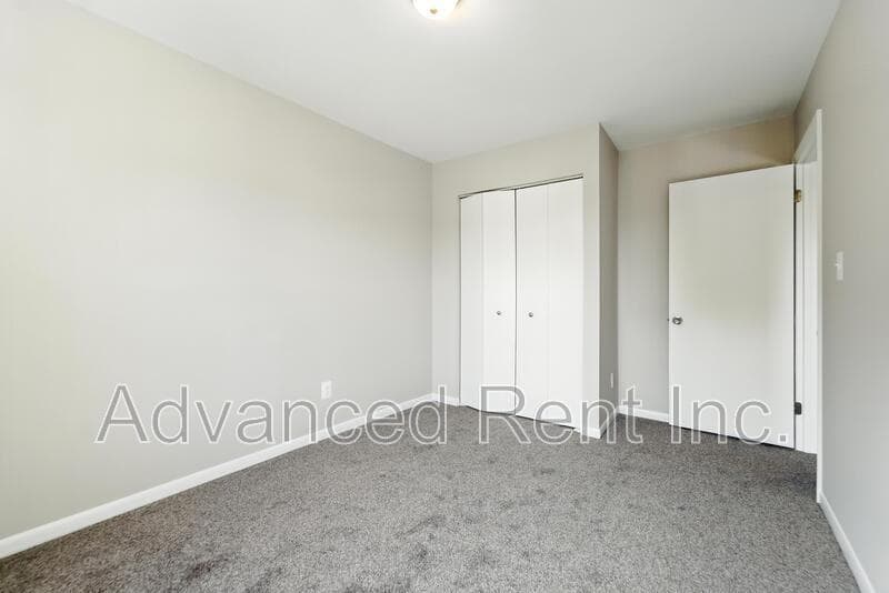 Nottingham Townhome: 1 Jack Pine Place