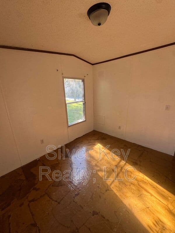 Riceville House: 673 County Road 135