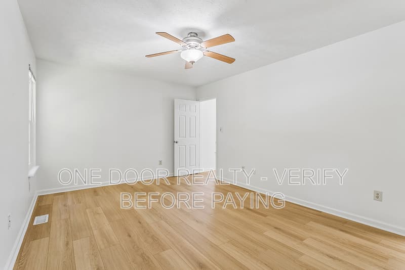 Williamsburg House: 139 Raintree Way