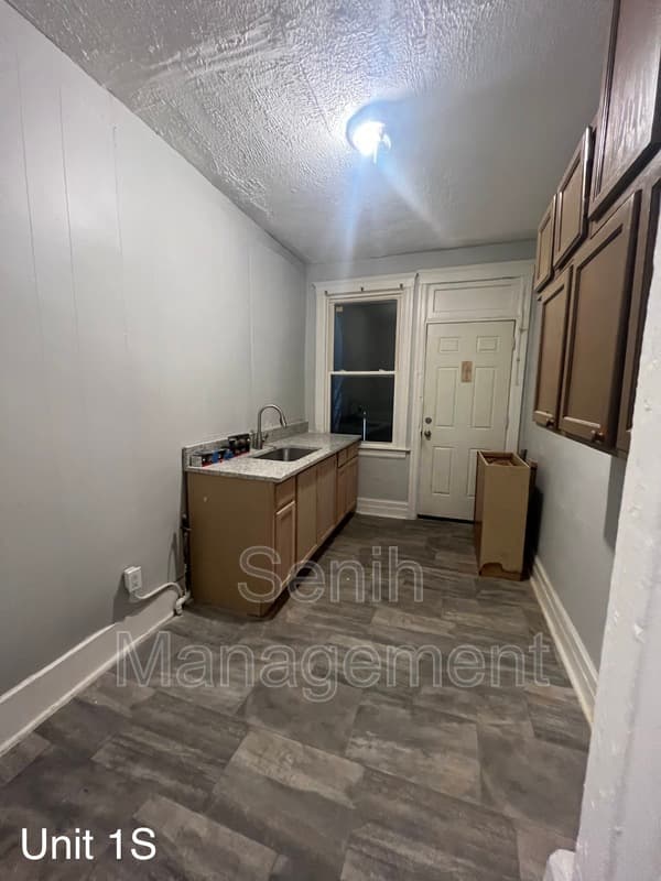 Detroit House: 3980 Helen st