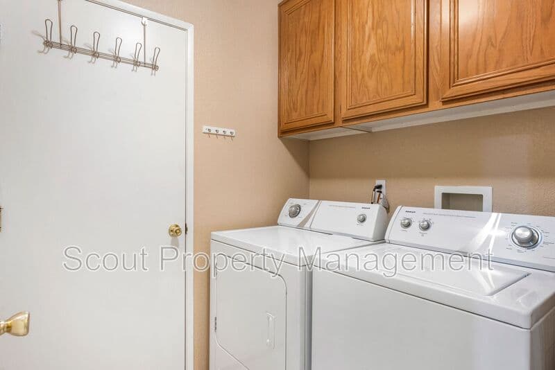 Temecula House: 30911 Putter Circle