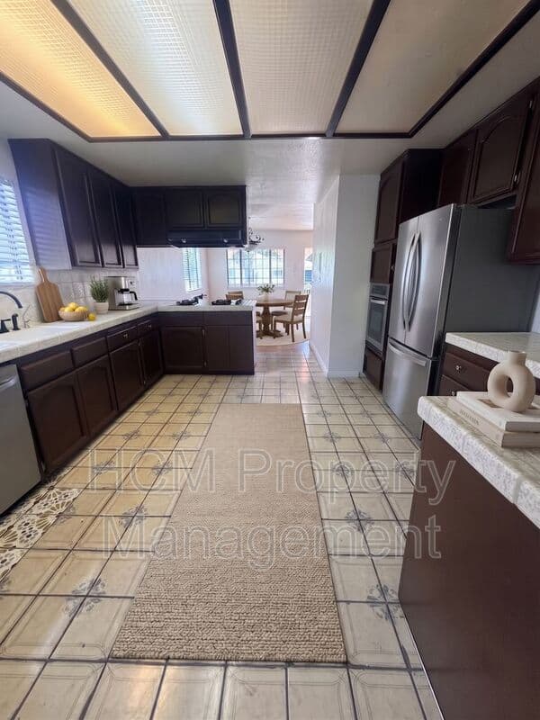 Long Beach House: 2605 E. Washington St.
