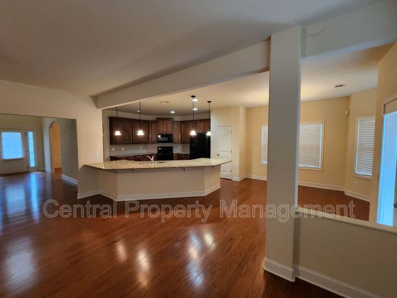 Simpsonville House: 265 Meadow Blossom Way