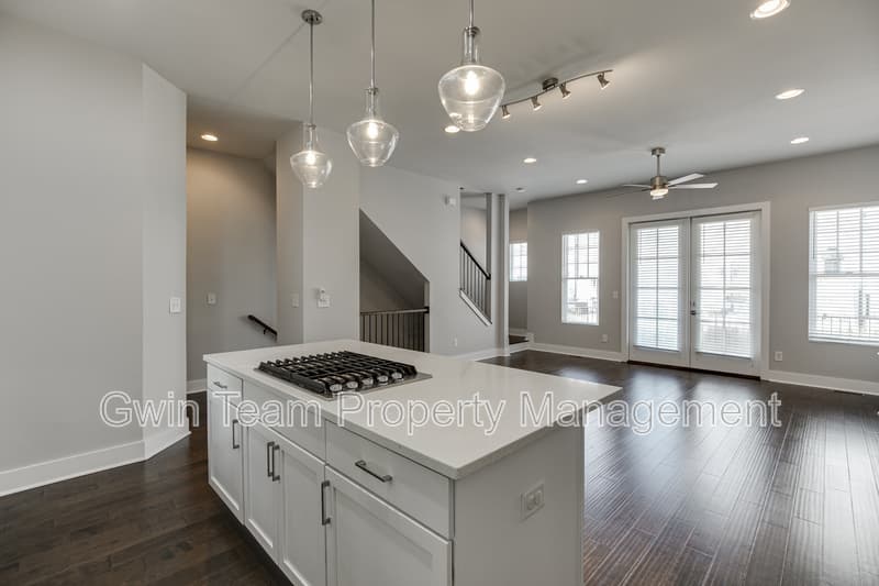 Atlanta Townhome: 721 Taylor Ct