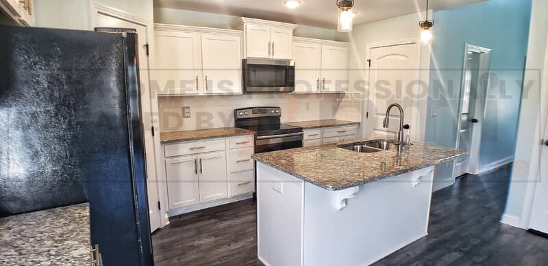 Clarksville House: 2907 Lancelot Lane