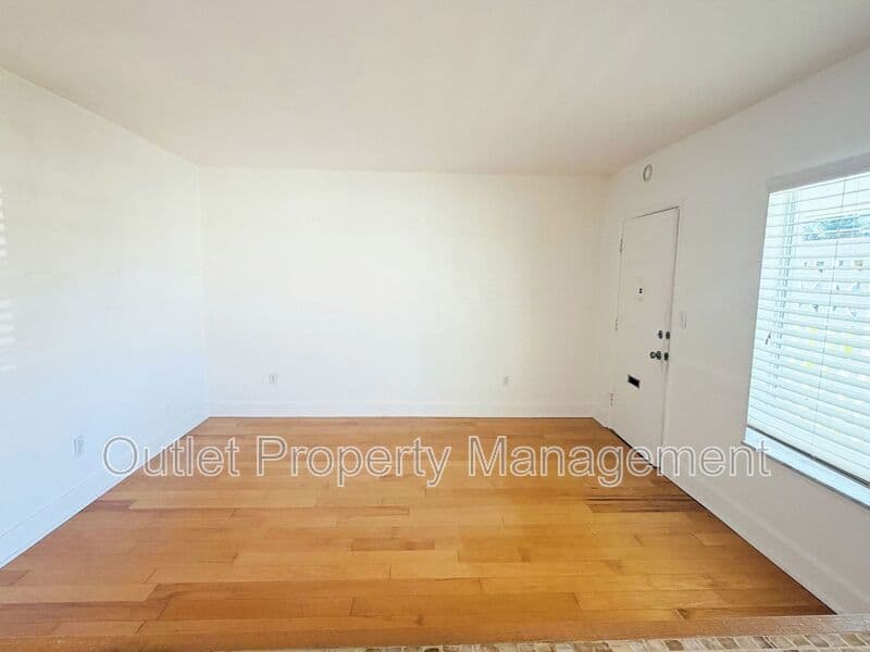 Maitland Condo: 1140 S Orlando Avenue