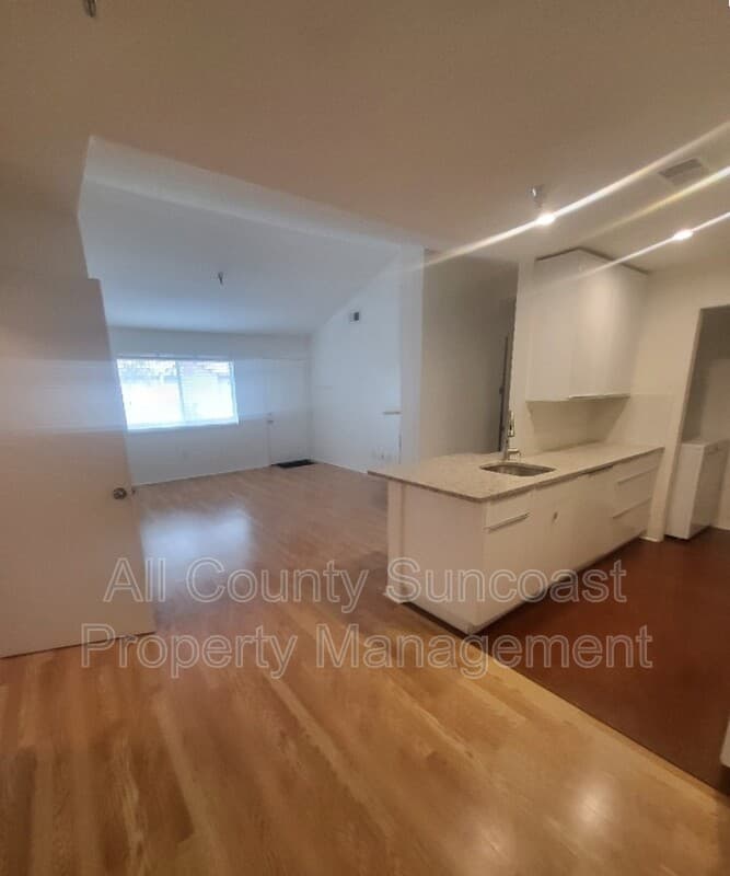 St.Petersburg Condo: 10265 Gandy Blvd