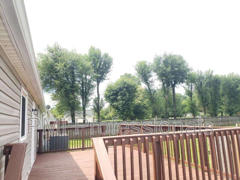 Murfreesboro House: 218 Beechwood Cir