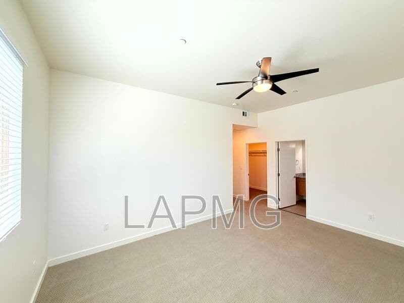 Van Nuys House: 6428 Woodley Avenue