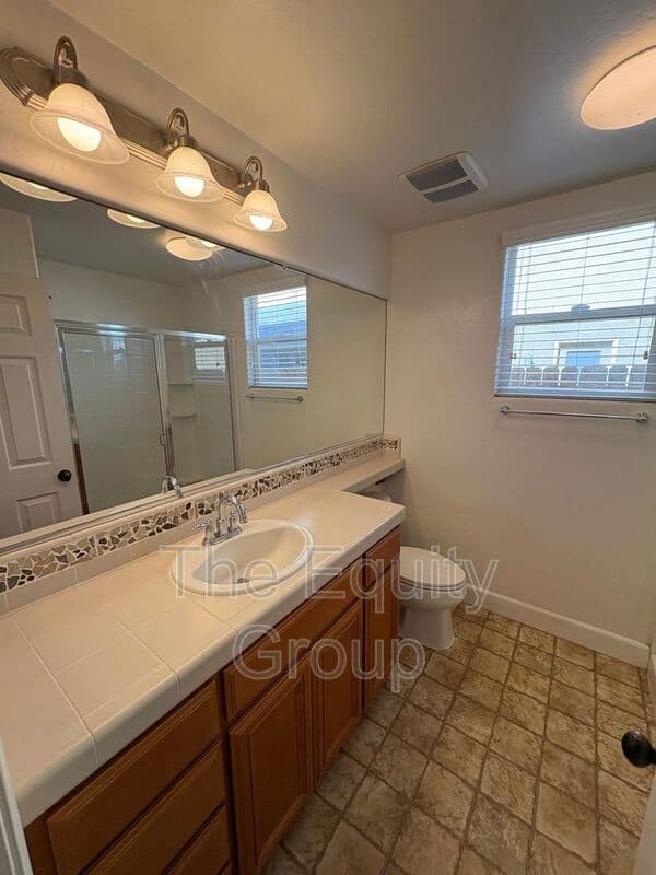Visalia House: 3116 W Buena Vista