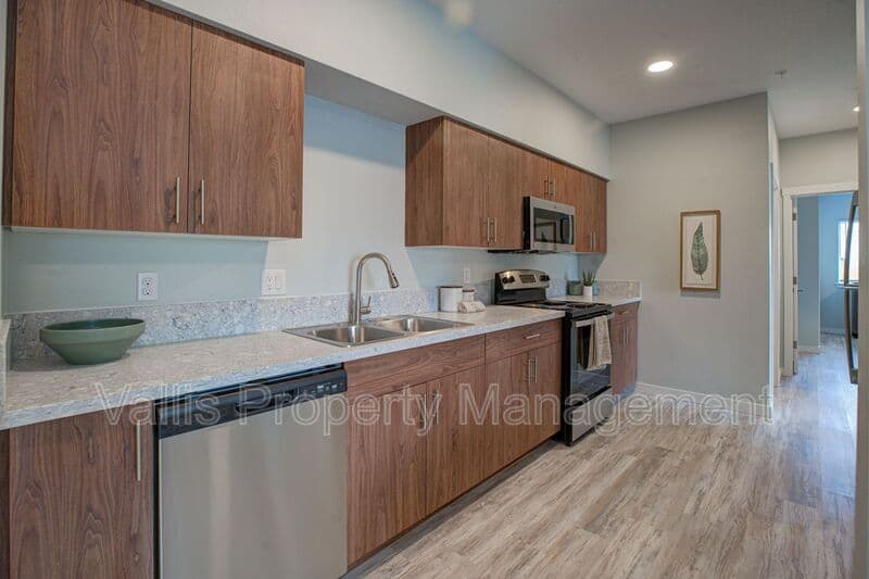 Molalla Condo: 13001 S Crompton Lane