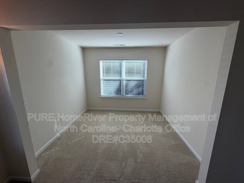 Mooresville House: 150 Farmers Folly Drive