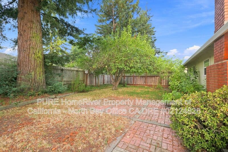 Santa Rosa House: 5112 Gold Lake Drive