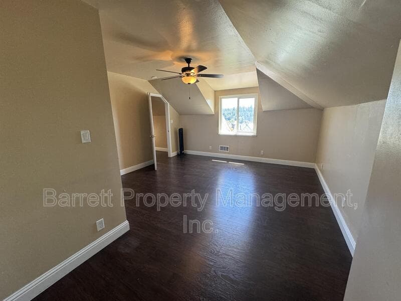 Grass Valley House: 410 W. Main St