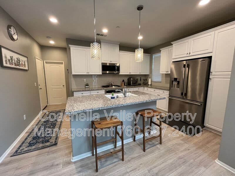 Palm Desert Condo: 321 Paseo Gusto
