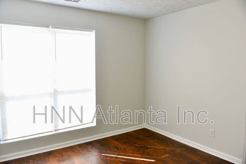 Ellenwood House: 4256 Viewpoint LN.