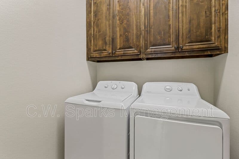 Rockwall House: 1603 Trowbridge Circle
