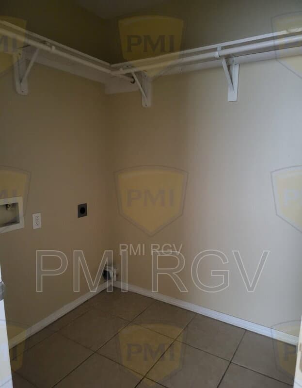 Edinburg Condo: 1502 Quitaca Dr