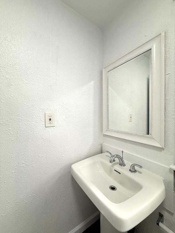 Clearwater Condo: 1519 Carmel Avenue - Main