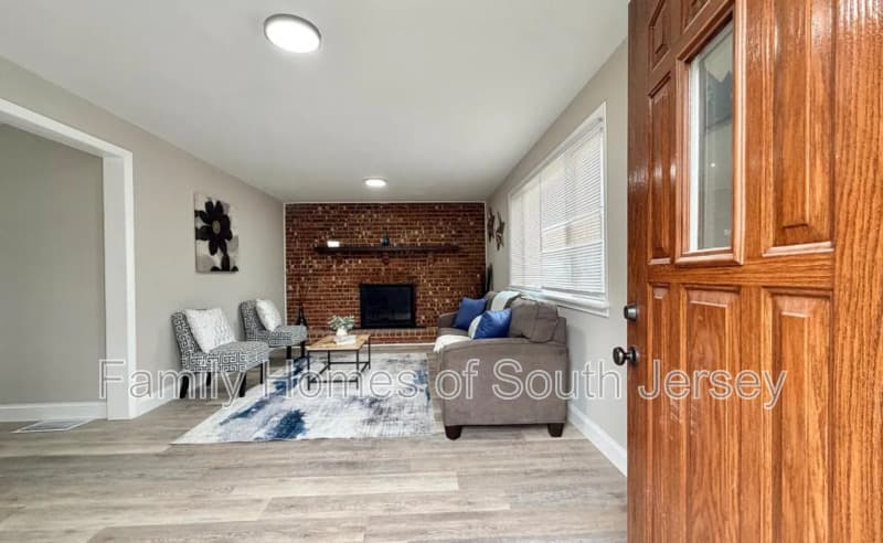 Mount Royal House: 31 Mantua Rd